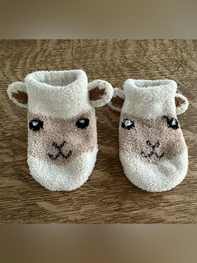 PATRICK FRANCIS IRELAND CREAM BABY SHEEP SOCKS